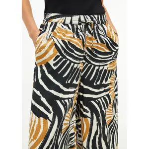 High-Waisted Relaxed Fit Extra Wide Leg Jersey Trousers Women s.Oliver image-3