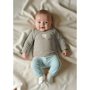 Παντελόνι jogging unisex σε φαρδιά γραμμή με all-over εκτύπωση και ριμπ άκρη για μωρά s.Oliver image-6