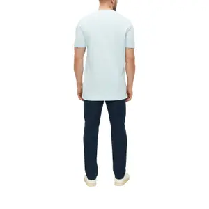 T-shirt μονόχρωμο με υφή από φλαμμέ νήμα και λεπτομέρεια λογότυπου s.Oliver image-5
