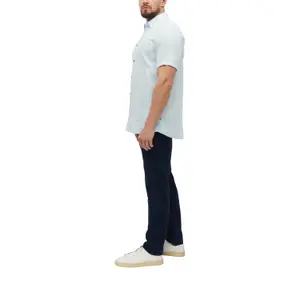 Chemise légère en lin avec col italien et ourlet arrondi s.Oliver image-6