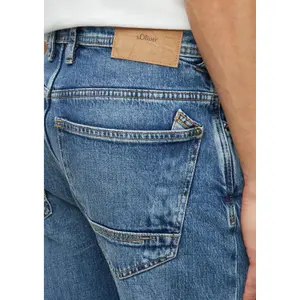 Classic Fit Mid-Rise Straight Leg Jeans s.Oliver Benito image-3