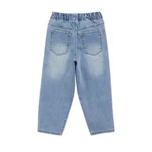 Jeans Relaxed Fit Mid Rise Tapered Leg haft koronkowy dziewczynka s.Oliver Toni image-4