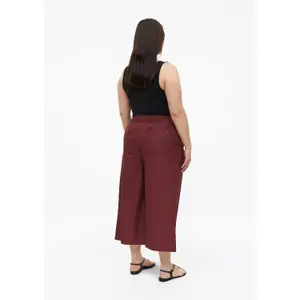 Lightweight Poplin Trousers with High Waist and Pleats for Women s.Oliver image-4