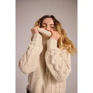 Relaxed Fit Turtleneck Strik til Kvinder s.Oliver image-2