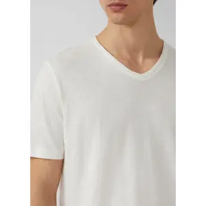 T-shirt in filo fiammato con bordo aperto al collo s.Oliver image-3