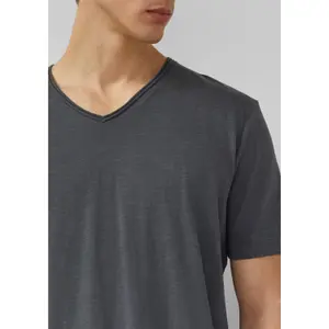T-shirt in filo fiammato con bordo aperto al collo s.Oliver image-3