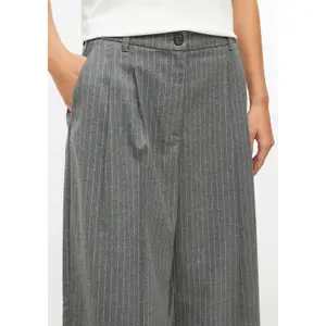 Faltenhose mit seitlichen Taschen extraweite Beine Damen s.Oliver image-3