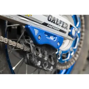 Motorcycle Swingarm Protection with Chain Guide S3 Sherco image-1