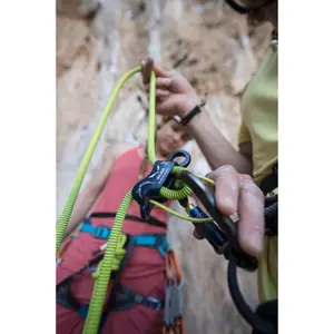 Climbing belayer Salewa Tuber image-1