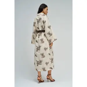 Embroidered Women's Kimono Salsa Jeans image-2