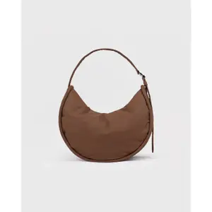 Borsa a tracolla curva donna Sandqvist Round L image-4