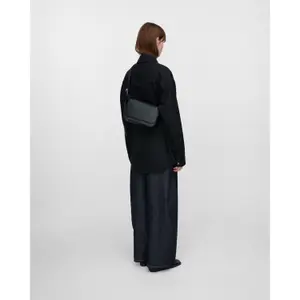 Schultertasche aus Leder, Damen Sandqvist image-3