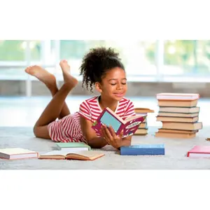 Children's book Sassi Clara Catastrophe - Des Lapins Partout! image-1