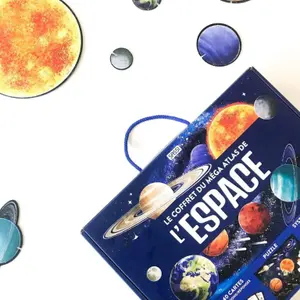 Children's book le coffret de l'espace ne Sassi Atlas image-1