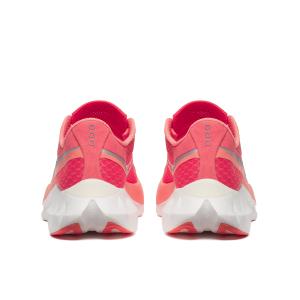 product/s/a/saucony_s10939-342_coral_4.jpg