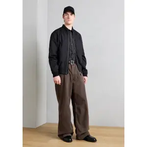 Light bomber Schott image-3