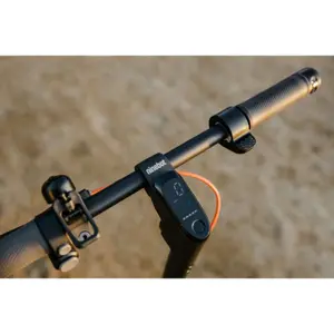 Trottinette électrique Segway-Ninebot KickScooter F2 Pro E image-3