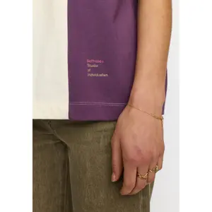 Women's T-shirt Selfhood image-4