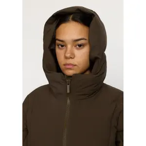 Women's down jacket Selfhood image-3