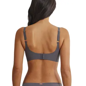 Women's plunging moulded triangle bra with removable cups Selmark One image-3