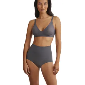 Women's plunging moulded triangle bra with removable cups Selmark One image-1