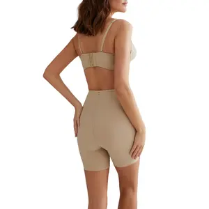 Moulded bra with plunge for women Selmark Curves image-2