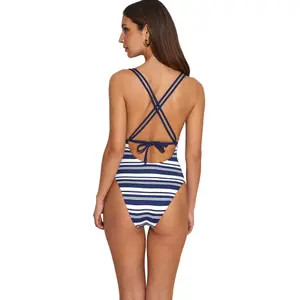 Jednoczęściowy kostium kąpielowy damski z wyprofilowanym trójkątnym biustonoszem Selmark Mykonos image-1