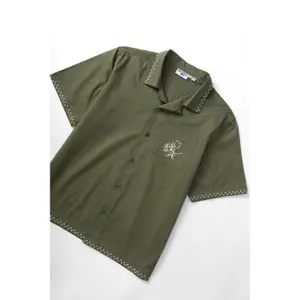 Chemise με περιφέρεια Service Works image-1