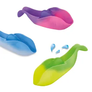 Color-changing fish bath toy SES Creative Tiny Talents image-2
