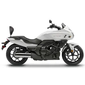 Montering af ryglæn på motorcykel Shad Honda ctx 700 image-0