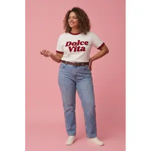 Women's T-shirt She is Sunday Dolce Vita image-1