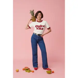 Women's T-shirt She is Sunday Dolce Vita image-4