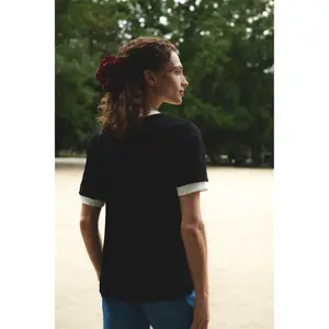 V-neck T-shirt She is Sunday Ciao image-2