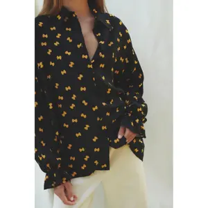 Women's long sleeve shirt She is Sunday Farfalle image-3