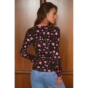 Women's long sleeve T-shirt She is Sunday Feroce image-3