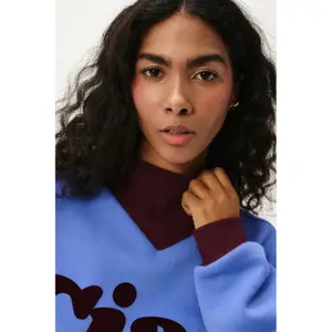 Sweatshirt woman She is Sunday Cortina image-6