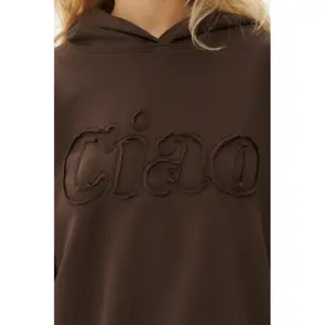 Hoodie Damen She is Sunday Bronco image-3