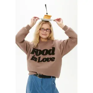 Sweatshirt woman She is Sunday Food Is Love image-1