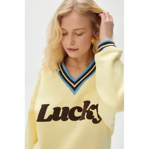 Sweatshirt woman She is Sunday Lucky image-4