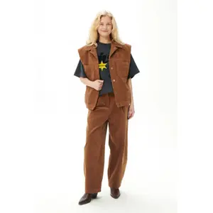 Sleeveless jacket for women She is Sunday Sierra image-2