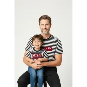 T-shirt She is Sunday Papa image-3