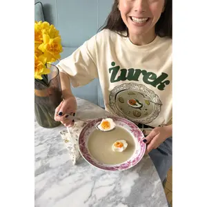 Women's T-shirt She is Sunday Zurek Amore image-2