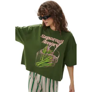 Women's T-shirt She is Sunday Szparagi Amore image-0
