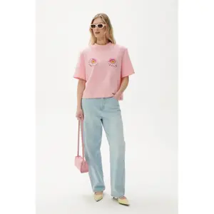 Women's T-shirt She is Sunday First Kiss image-1