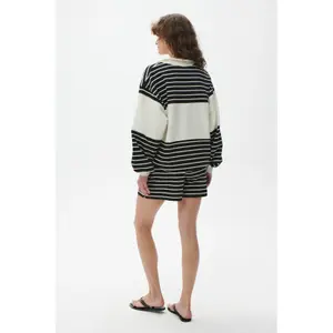 Sweatshirt woman She is Sunday Dolores image-3