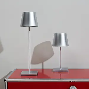 Μικρή επιτραπέζια λάμπα με μπαταρίες Sigor Nuindie image-1