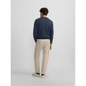 Klassischer Rundhalsausschnitt-Pullover mit Tennisstickerei Silbon image-4