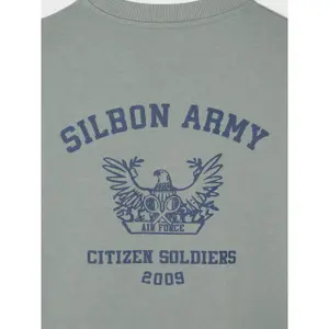 T-Shirt mit lockerer Passform und Soldaten-Print Silbon image-3