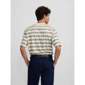 T-Shirt mit besonderem Schnitt und Streifen Silbon image-5