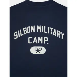T-Shirt mit militärischem Camp-Muster in spezieller Passform Silbon image-3